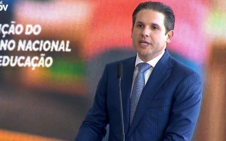 Motta ressalta protagonismo da Câmara no novo Plano Nacional de Educação
