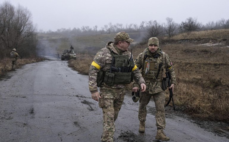 Forças ucranianas sofrem mais de 1.400 baixas em 24 horas, diz Ministério da Defesa russo