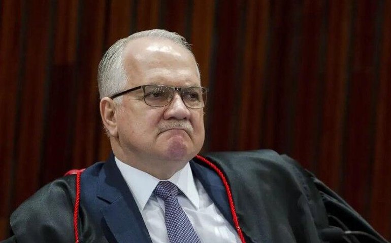 Fachin afirma que democracia exige vigilância constante e instituições fortes