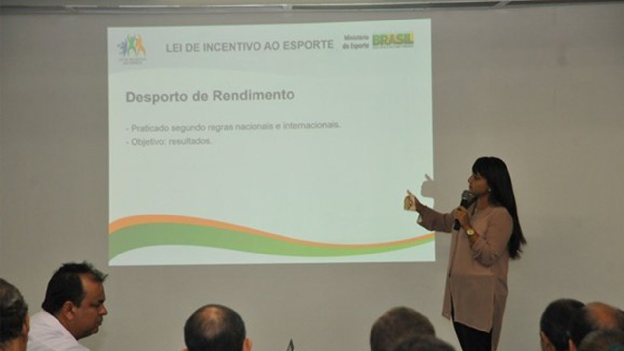 Secretaria esclarece dúvidas sobre solicitação de diárias e passagens