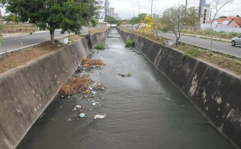 Solapamento na Gastão Vidigal foi provocado por córrego canalizado; Prefeitura inicia contenção