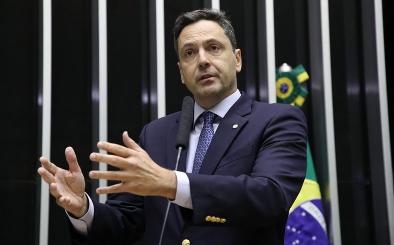 Projeto regulamenta imposto seletivo criado pela reforma tributária