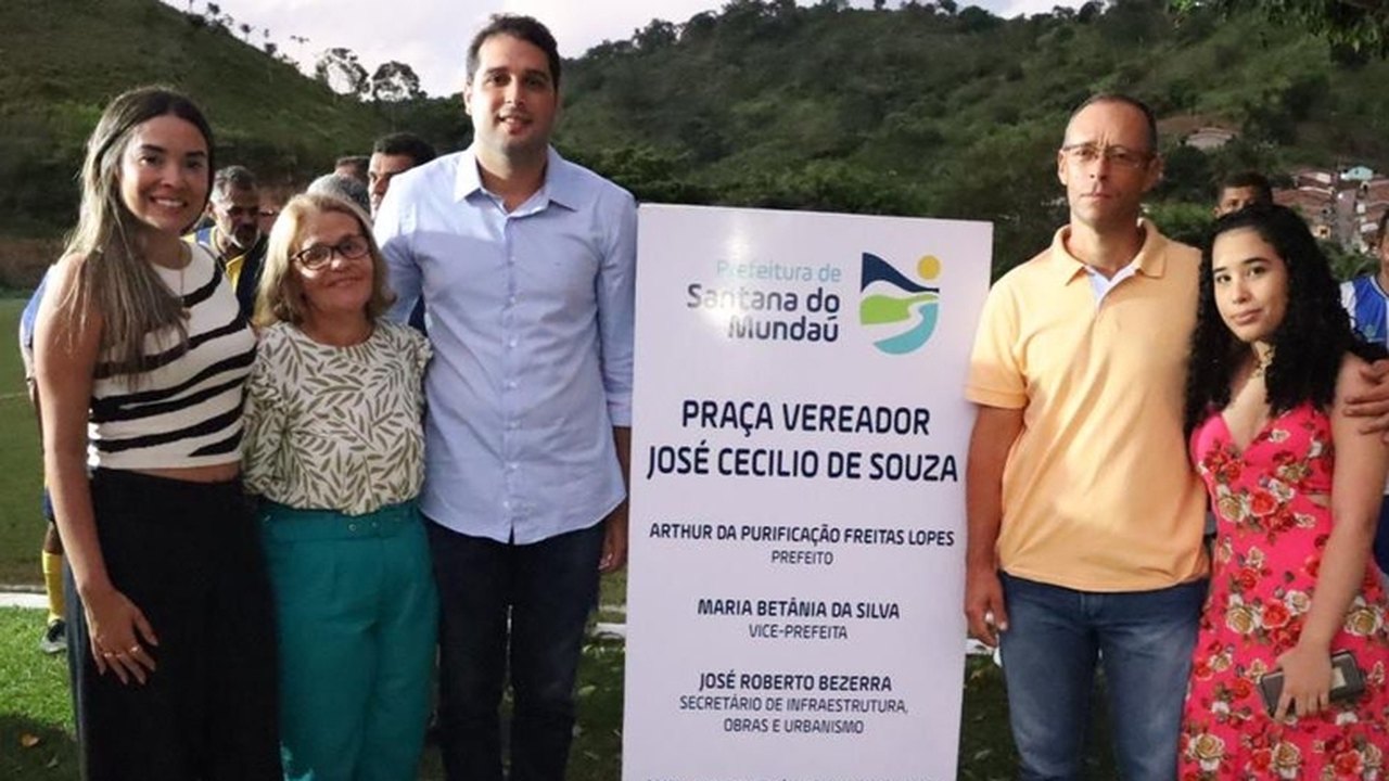 Prefeito Arthur Freitas assina ordem de serviço e inaugura novos espaços de esporte e lazer em Santana do Mundaú
