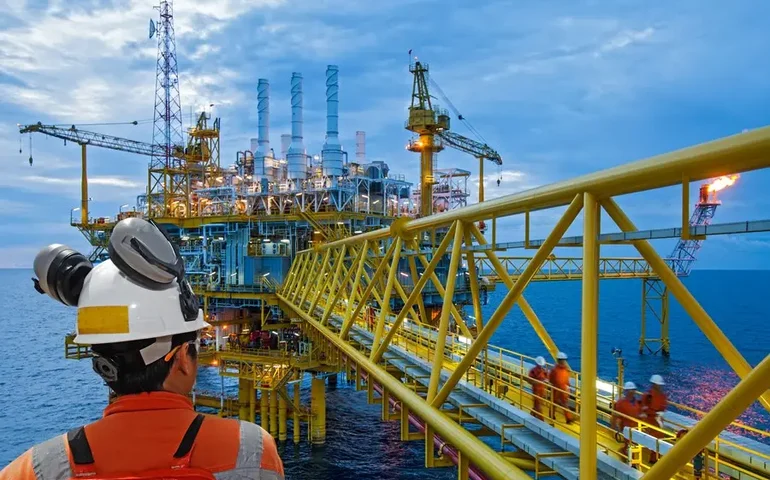 Companhia petrolífera Adnoc fecha acordo de aquisição da Covestro, no valor de US$ 13 bi