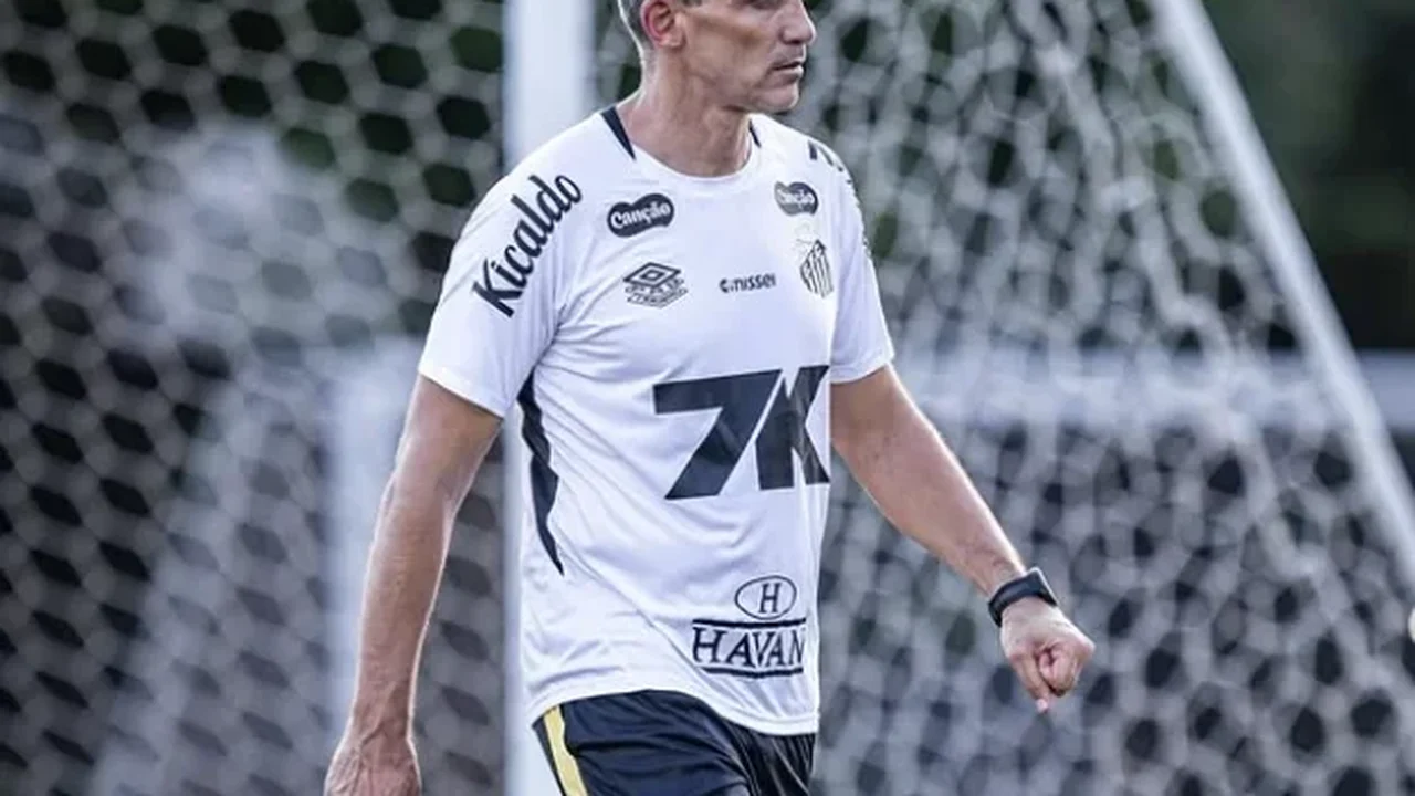 Ex-Fortaleza e Santos, Juan Pablo Vojvoda é anunciado como técnico do Racing