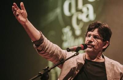 Jessier Quirino apresenta “Acontecença Matuta” em Maceió