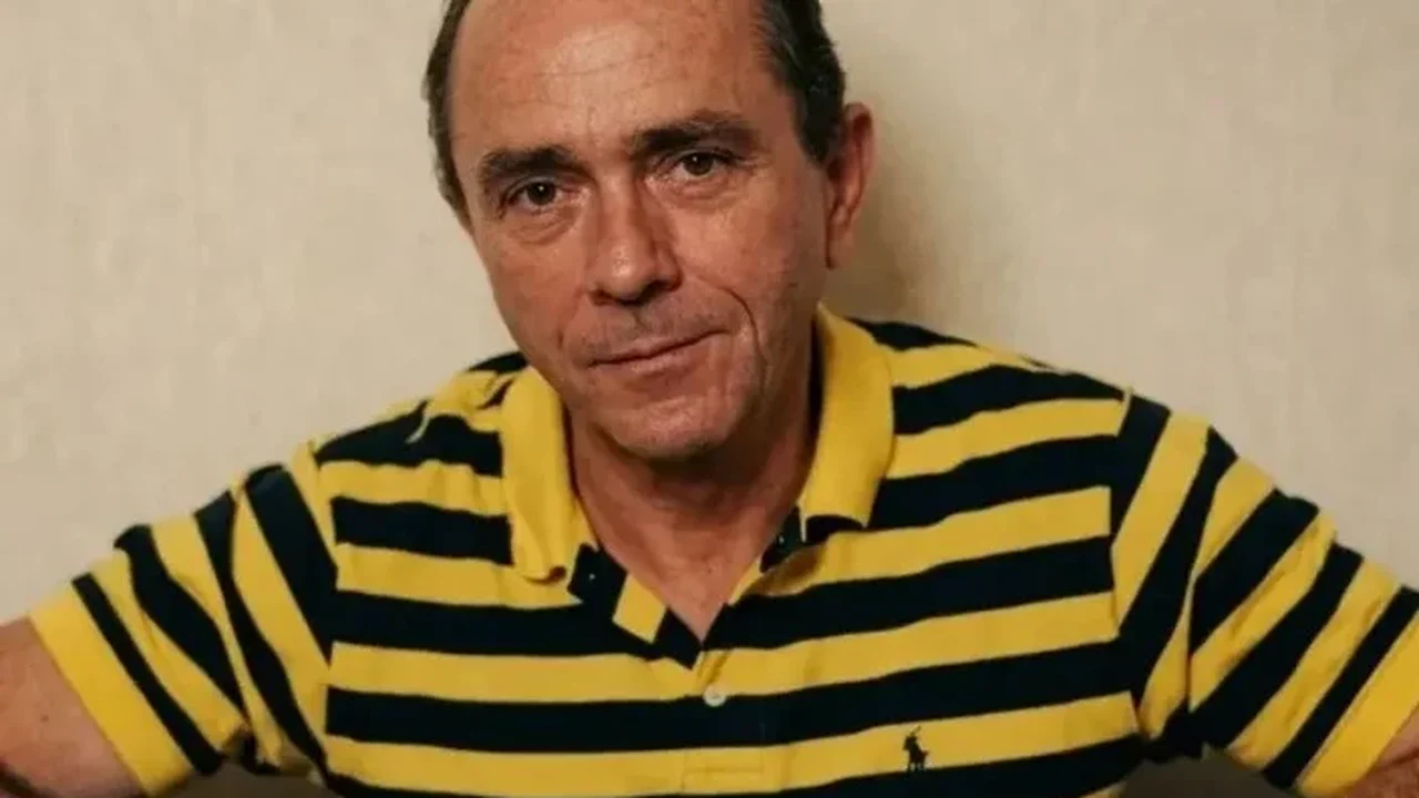 Morre Okky de Souza, autor da biografia de Roberto Carlos que nunca foi publicada