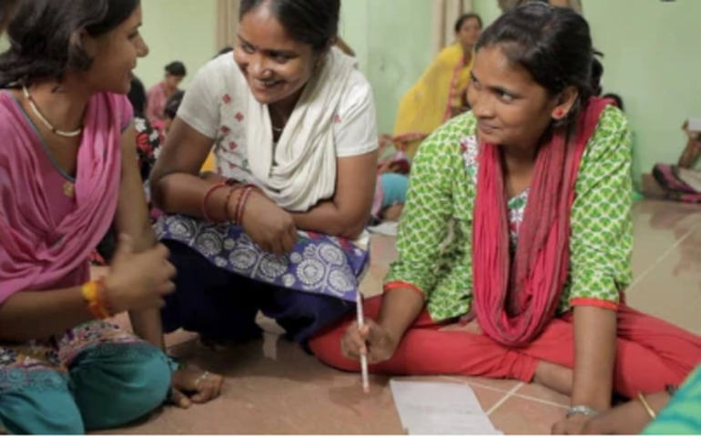 ‘Escrevendo com Fogo’ vê luta de mulheres indianas