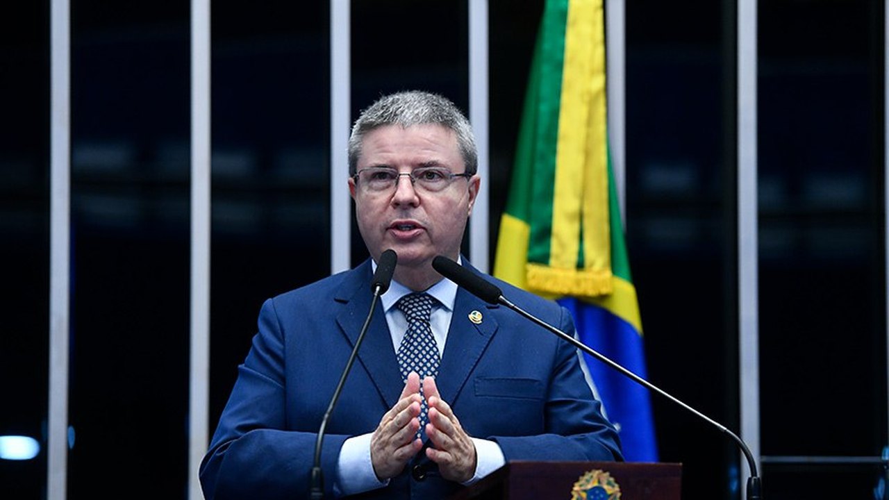 TCU: Anastasia suspende cautelar e libera mais de R$ 5 bi destinados à redução da conta de luz