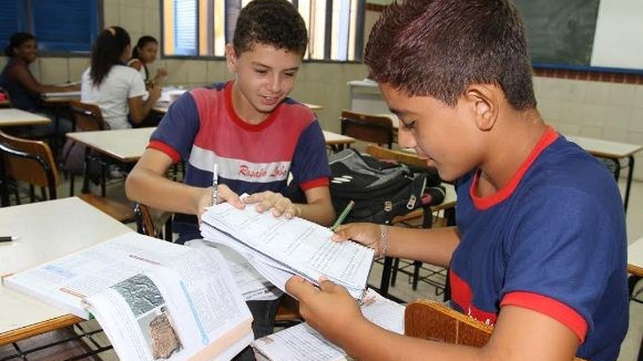 Alunos da Escola Rosalvo Lobo lançam blog e jornal nesta sexta-feira