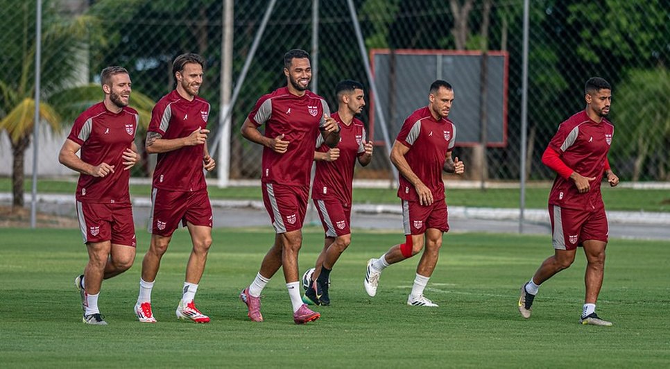 Jogadores do Galo no treino desta sexta-feira (17) / Foto: ASCOM CRB