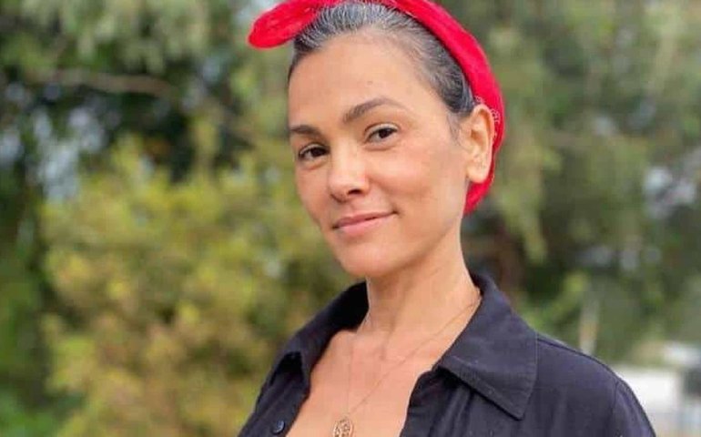 &#8216;Estou feliz&#8217;, diz Suzana Alves ao assumir cabelos brancos na quarentena