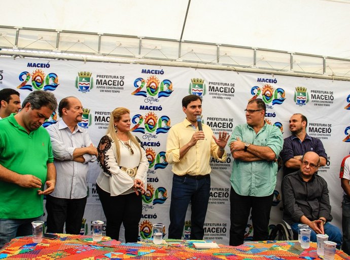 Prefeitura de Maceió entrega terminal da Rotary reformado