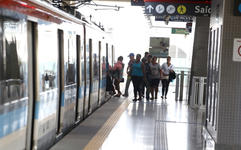 Mais estações de metrô recebem nomes de marca em São Paulo