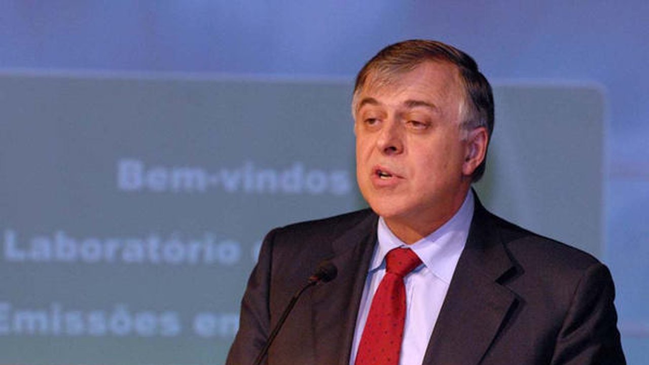 Polícia Federal prende ex-diretor da Petrobras suspeito de lavagem de dinheiro