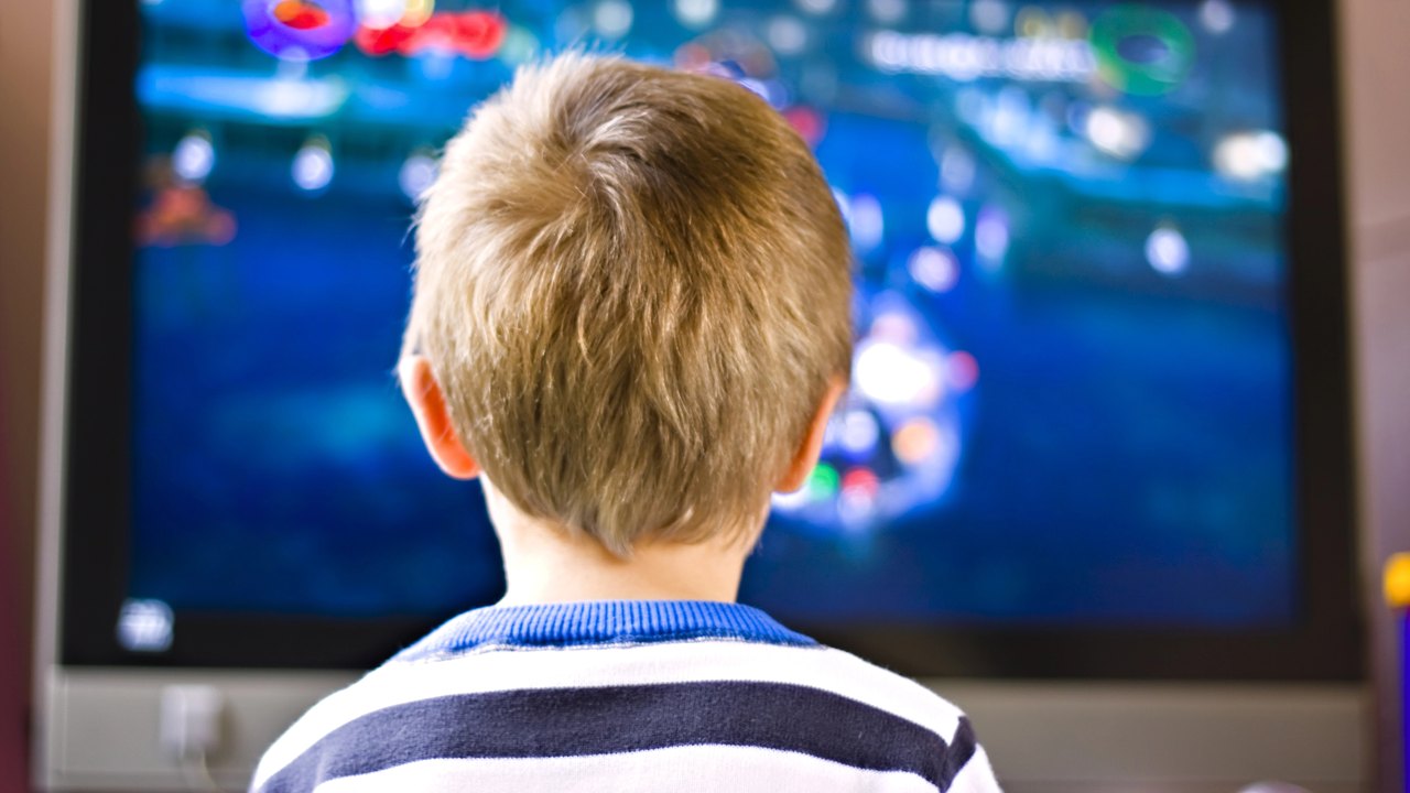Infância ON/OFF #2 | Sono: TV antes de dormir atrapalha a criança em vez de acalmar