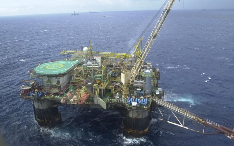 Em meio à guerra no Irã, Brasil bate recorde de produção de petróleo