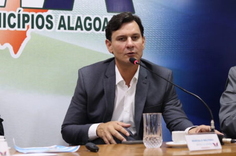 AMA reúne gestores municipais para esclarecer mudanças na reforma tributária