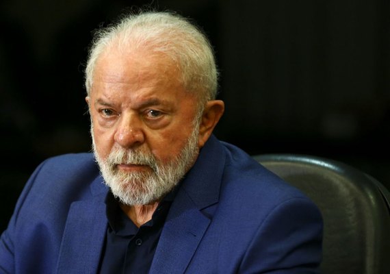 Lula adia viagem à China por orientações médicas