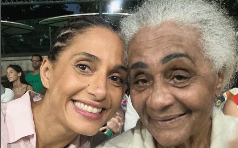 Camila Pitanga publica foto rara ao lado de sua mãe, a atriz Vera Manhães
