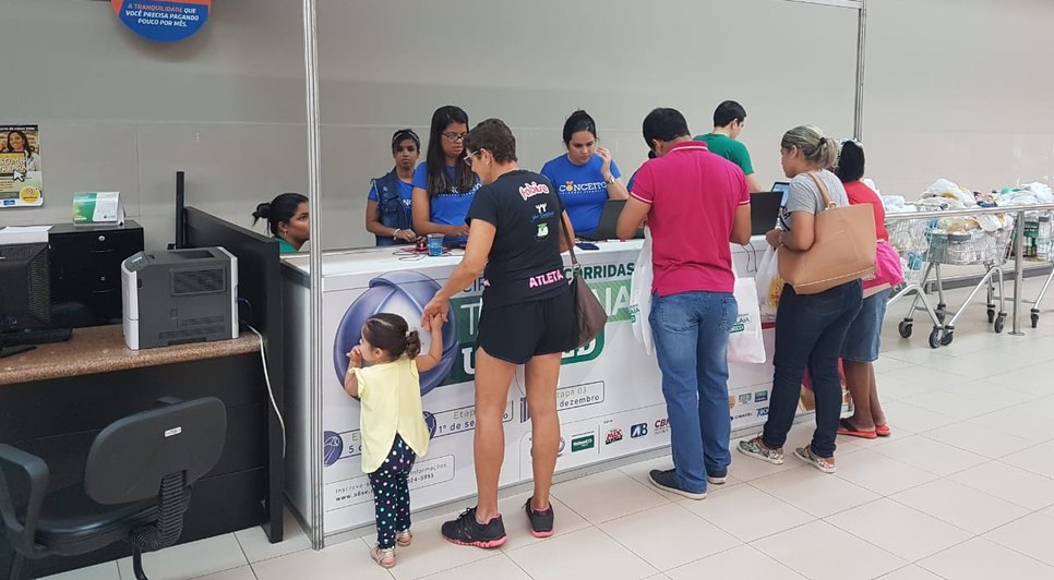 Entrega Kit / Foto: Fredson Navarro