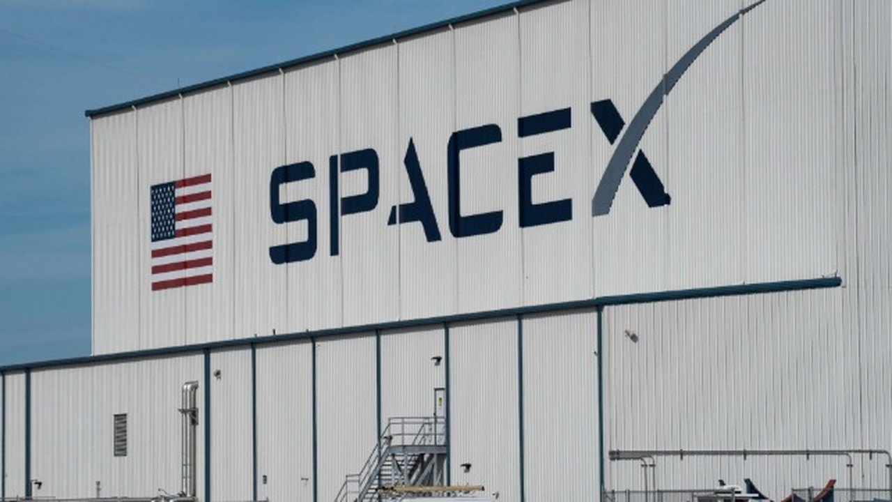 SpaceX testa voo da nave mais poderosa do mundo