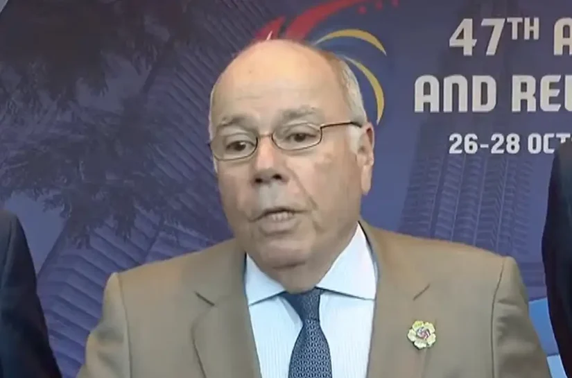 Reuniões para suspender tarifaço começam ainda hoje, diz Mauro Vieira