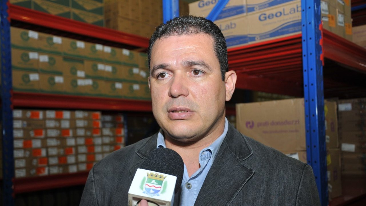 Maceió: Secretário acompanha abastecimento de medicamentos