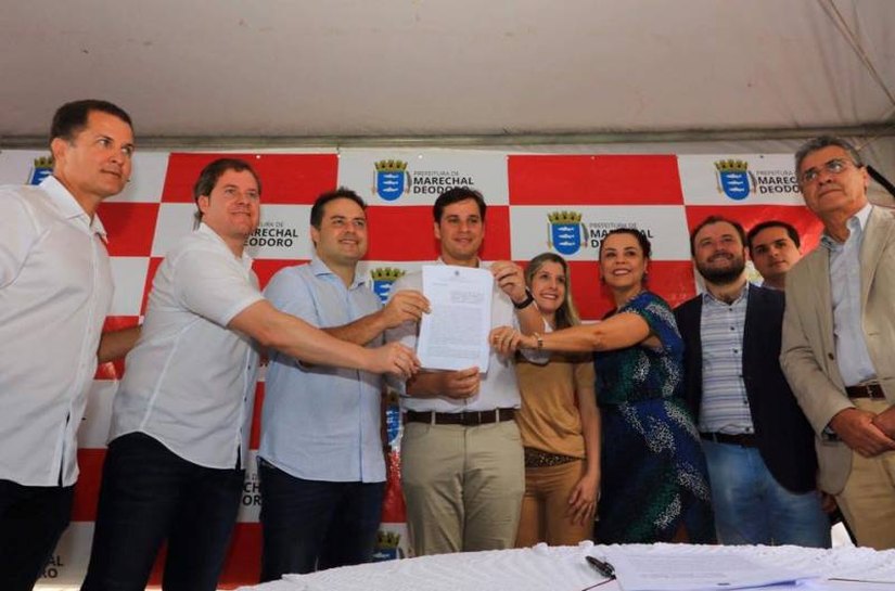 Ministro Marx e presidente do Iphan participam da entrega da requalificação do Largo do Carmo