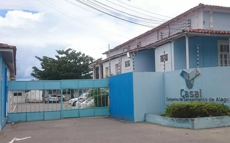 Rompimento de adutora afeta abastecimento de Craíbas, Igaci e parte alta de Arapiraca