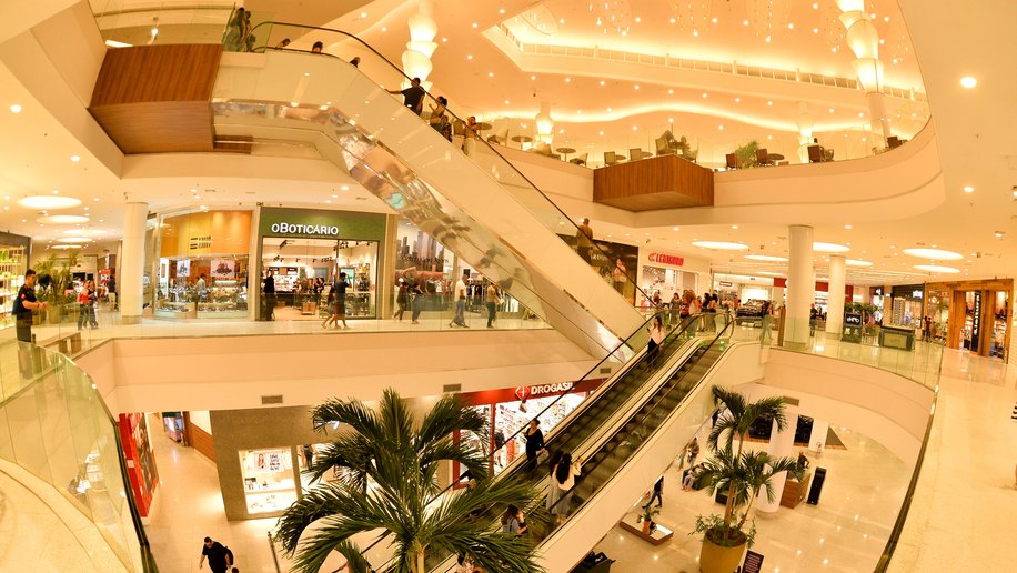Parque Shopping promove rodas de conversa com médicos, desfile e oficinas de autocuidado em alusão ao Outubro Rosa