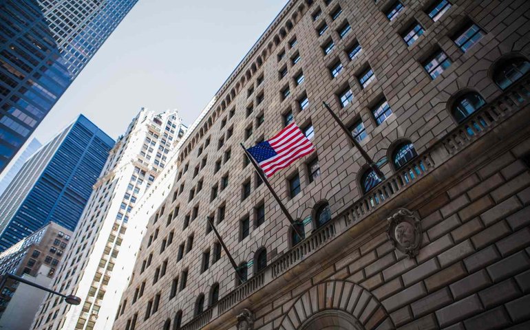Chefe de supervisão do Fed de NY diz que pressão sobre bancos americanos arrefeceu