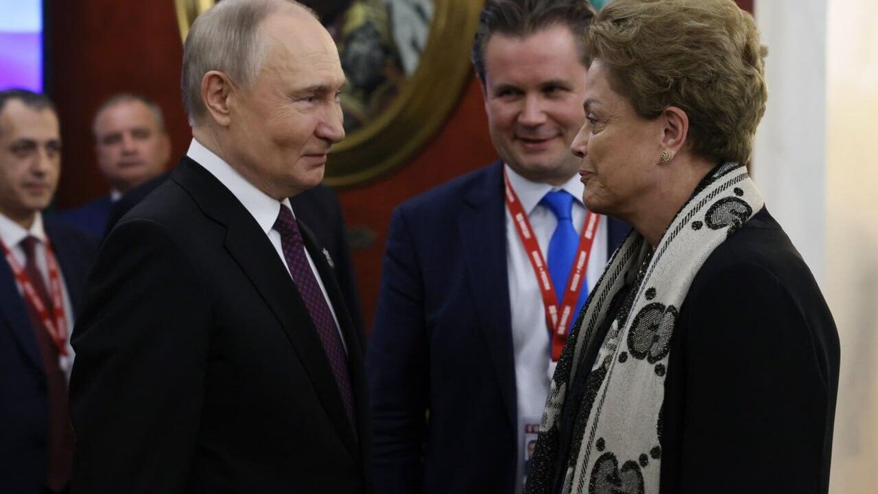 Putin se reunirá com presidente do Banco do BRICS, Dilma Rousseff, à margem do SPIEF