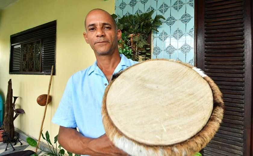 Projeto oferece oficinas gratuitas de percussão para idosos em Maceió