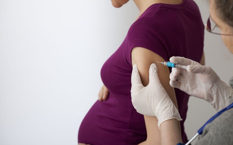 Pasta da Saúde considera incluir todas as gestantes em vacinação contra a covid