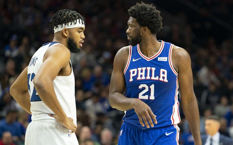 Embiid e Towns batem recordes de pontos de suas equipes em noite histórica da NBA