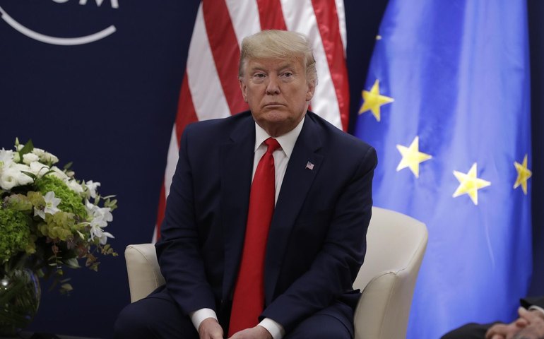 União Europeia tenta conversar com Trump antes do encontro com Putin no Alasca, revela mídia