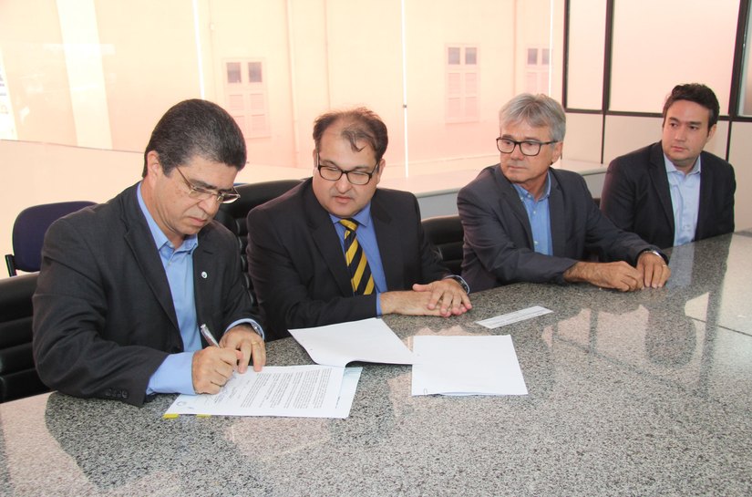 Eletrobras assina acordo para negociar dívida de mais de R$ 200 mi com Casal