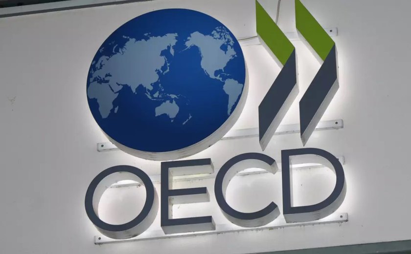 Déficit fiscal de países da OCDE cai a 4,6% do PIB em 2023, mostra relatório bienal