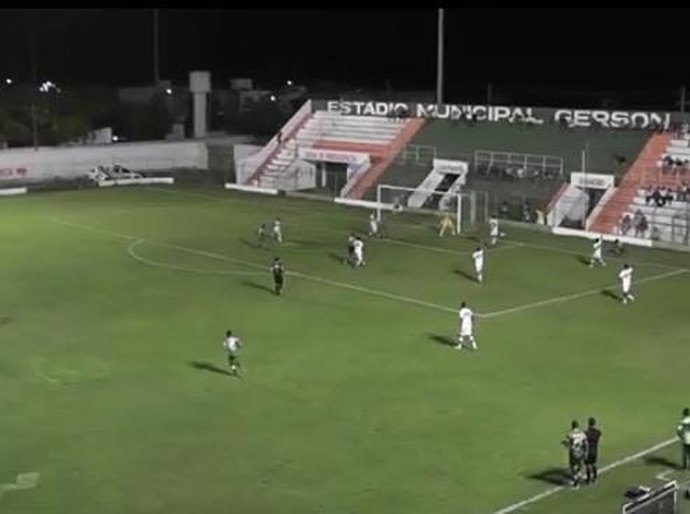 Copa Alagoas – Coruripe goleia CRB em jogo de cinco gols no Gerson Amaral