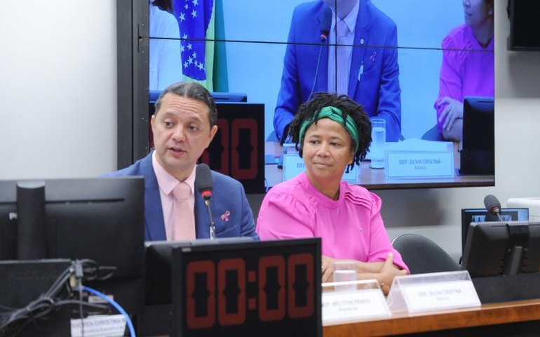 Falta de recursos dificulta acesso a diagnóstico de câncer de mama no SUS, reclamam especialistas