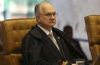 Fachin vota a favor de denúncia da PGR contra Collor