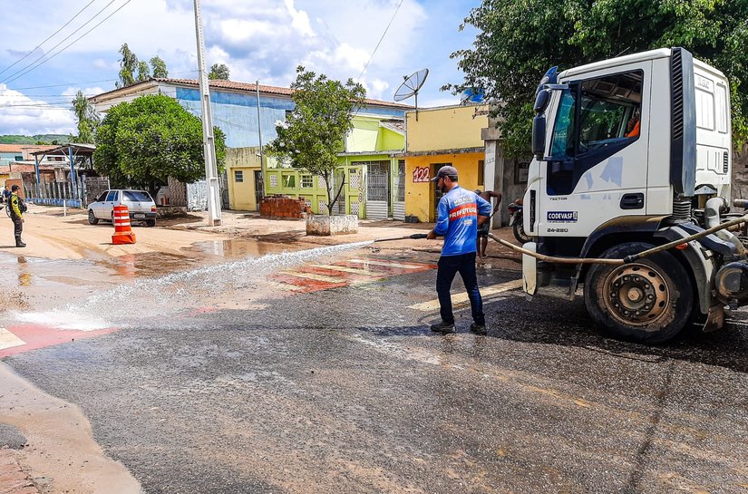 Prefeitura de Palmeira intensifica trabalhos da força-tarefa nesta sexta (27) após fortes chuvas