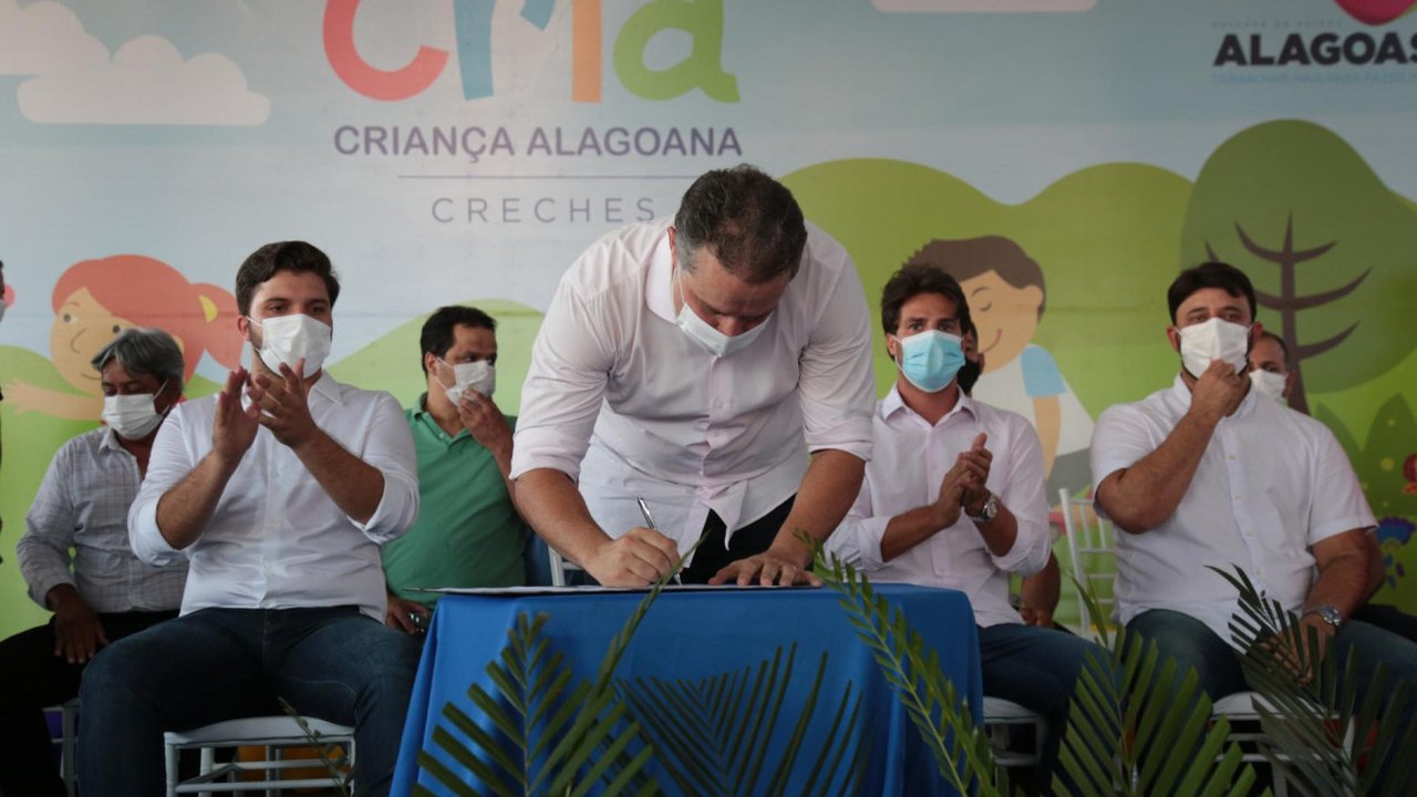 Governador de Alagoas autoriza construção de creche e anuncia novos investimentos para Traipu