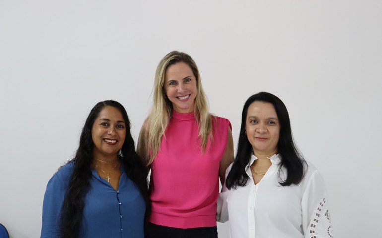 Dia Internacional da Mulher: Casal exalta história das mulheres no saneamento
