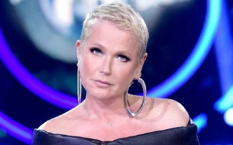Xuxa critica Zé Neto por usar burro em romaria: &#8216;Leva o bichinho nas costas&#8217;