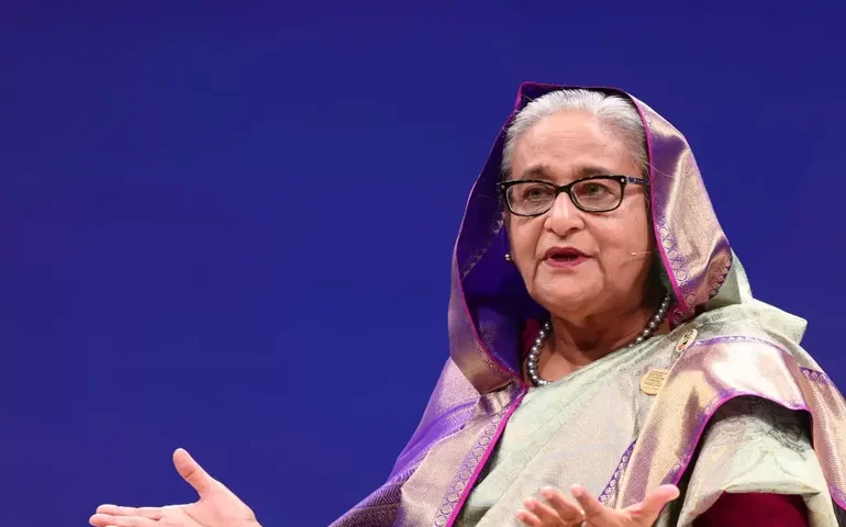 Primeira-ministra de Bangladesh conquista quinto mandato em eleições sem oposição