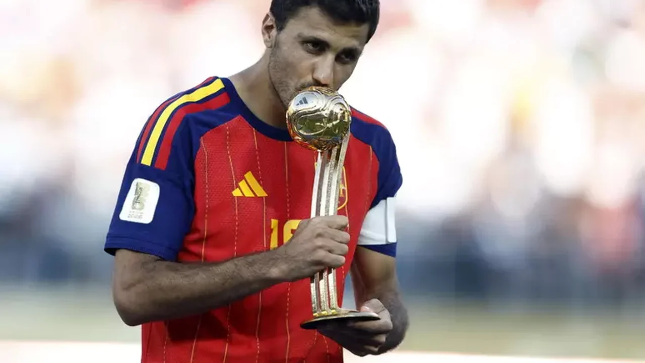 Bicampeã mundial, Espanha conquista principais prêmios individuais da Copa