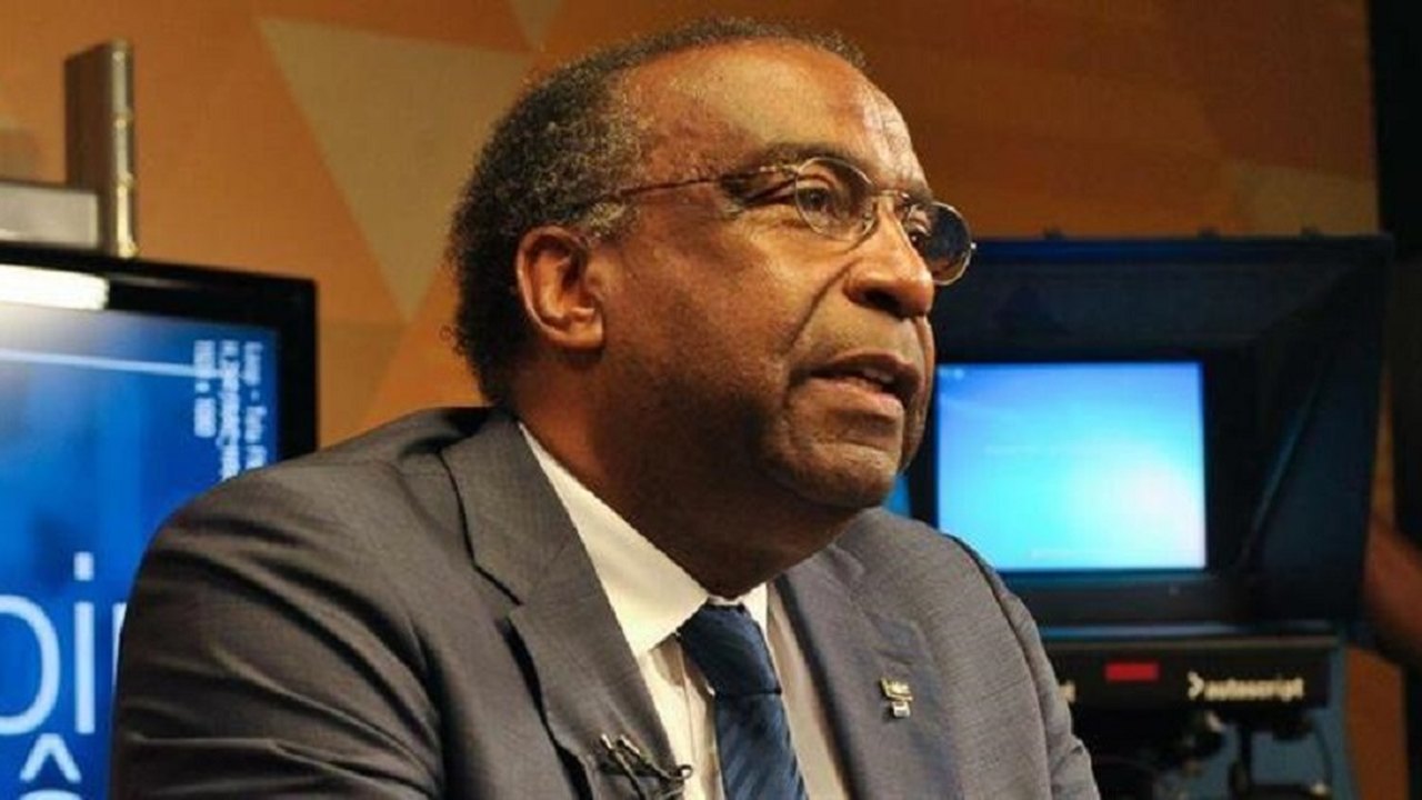 Ministro retira conclusão doutorado do currículo; reitor não reconheceu título