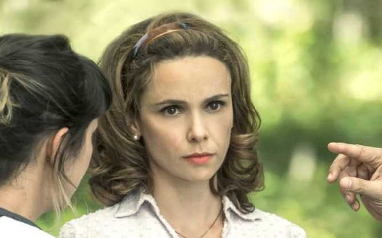 ‘Se Eu Fechar os Olhos Agora’: Débora Falabella é matriarca de família exemplar